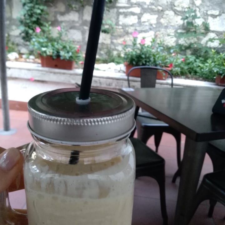 photo of Pan and Cake Smoothie Alla Frutta Di Stagione shared by @stefaniacb on  07 Sep 2021 - review