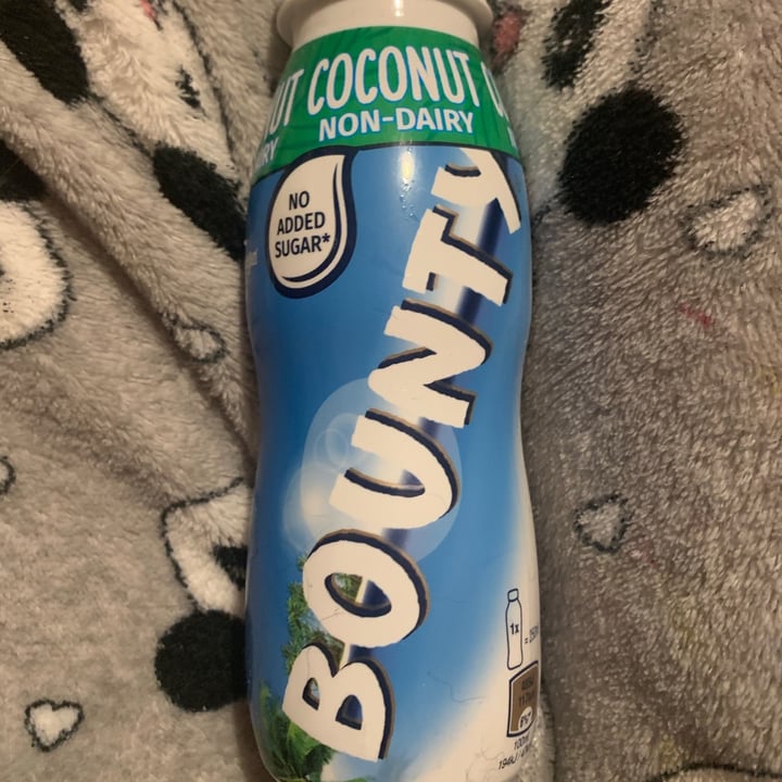 photo of Bounty Bounty Coconut Milkshake shared by @frogusvegan on  20 Feb 2021 - review