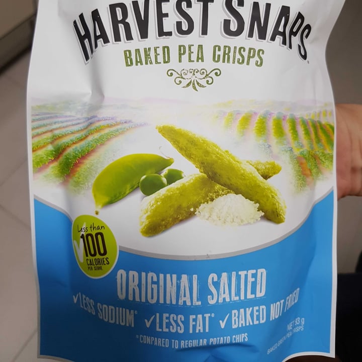 review photo of Calbee Harvest Snaps Baked Pea Crisps shared by @poisonedivy on 18 May 2022 - review