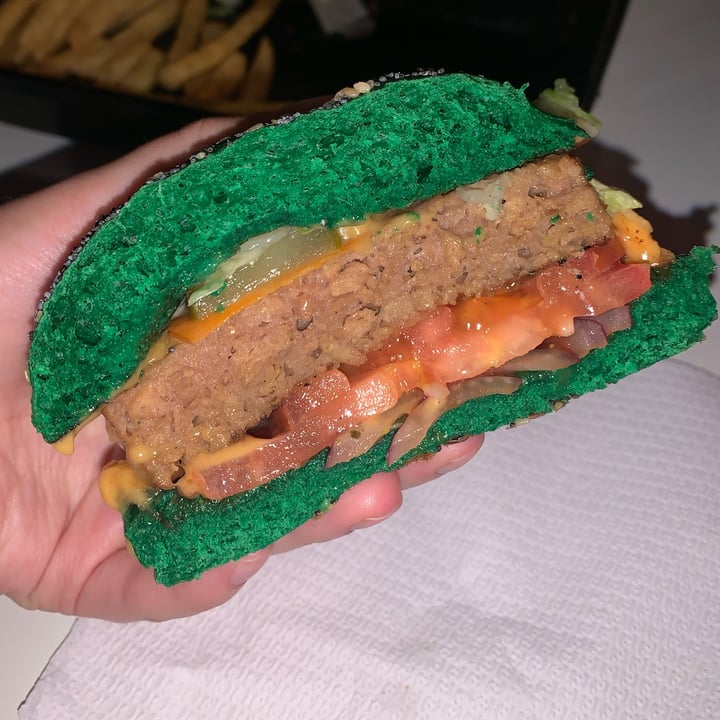 photo of Williamsburg Burger Bar Beyond Burg shared by @hippysunflower on  13 Mar 2022 - review