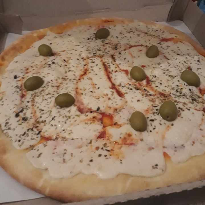 photo of Empanadas de 10 - San Justo Pizza Muzzarella Al Molde shared by @angelovegano on  26 May 2020 - review