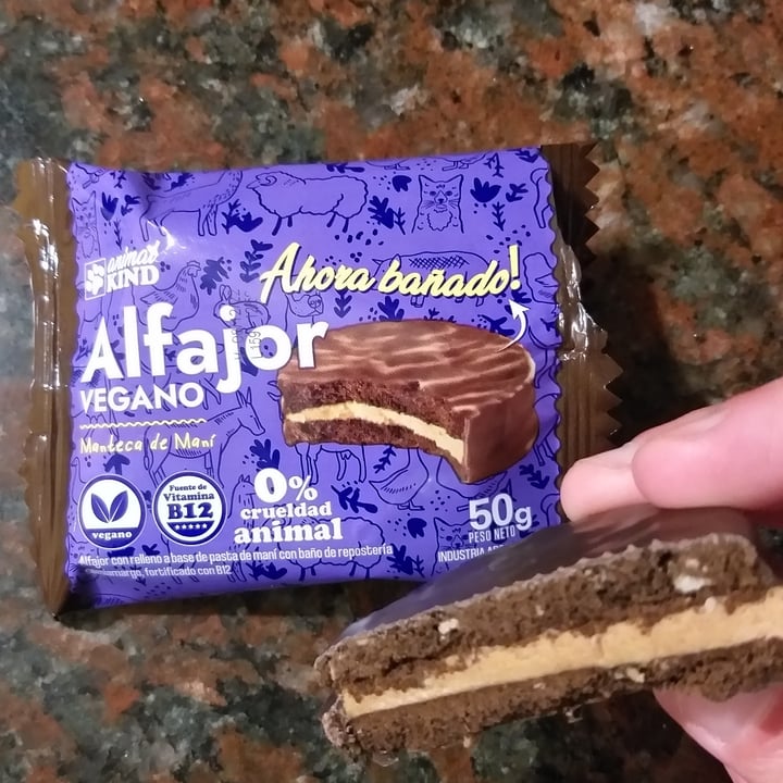 photo of Animal kind Alfajor Con Manteca De Mani shared by @veganoconsciente on  15 Jul 2022 - review