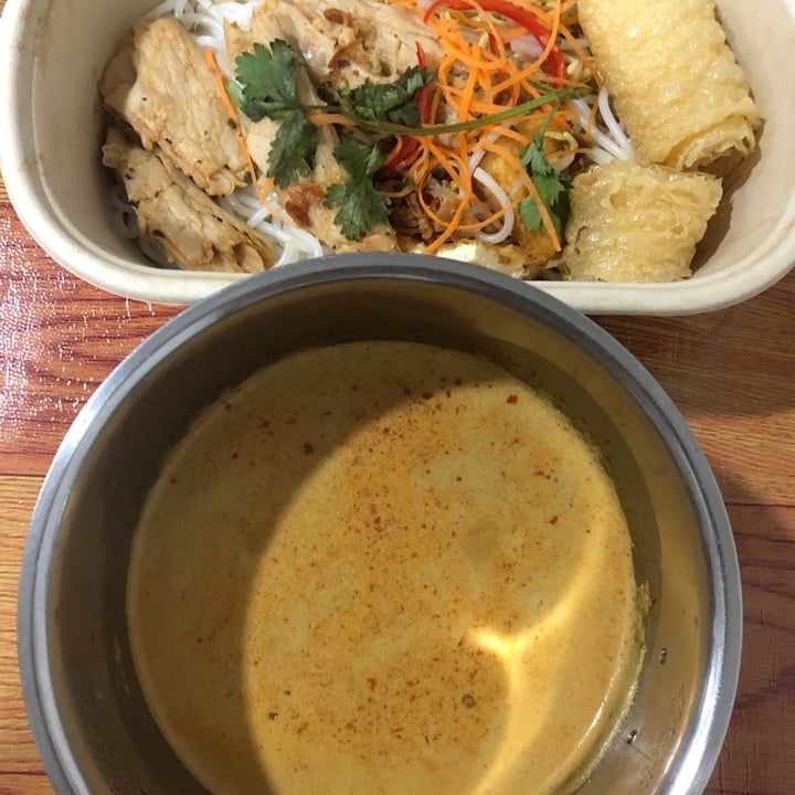 photo of Green Common Singapore Heura Chicken Laksa shared by @meltingpotatoes on  05 Nov 2021 - review