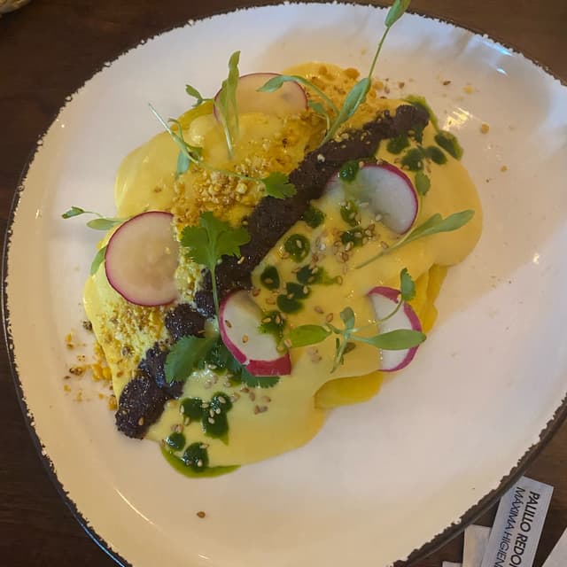 Foto del piatto “Causa con tofu ahumado”