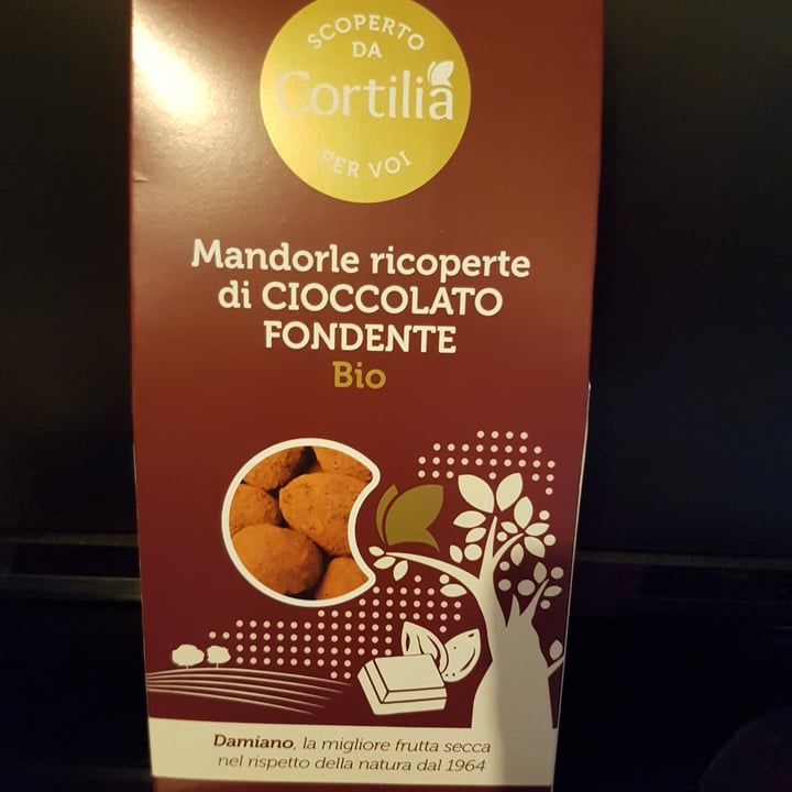 photo of Damiano Mandorle ricoperte di cioccolato fondente shared by @babs73 on  13 Jun 2022 - review