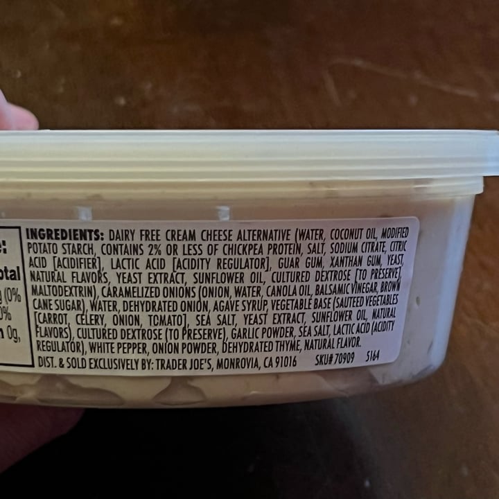 review photo of Trader Joe's Vegan Caramelized Onion Dip shared by @indymango on 02 Apr 2022 - review