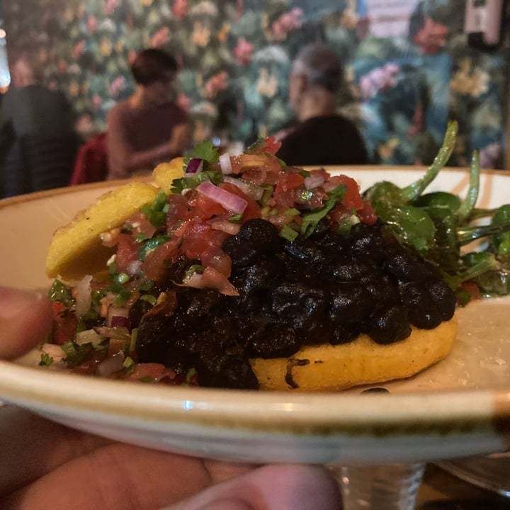 photo of Stereo Arepa with Smokey Black Beans shared by @simonescampoli on  01 Nov 2021 - review