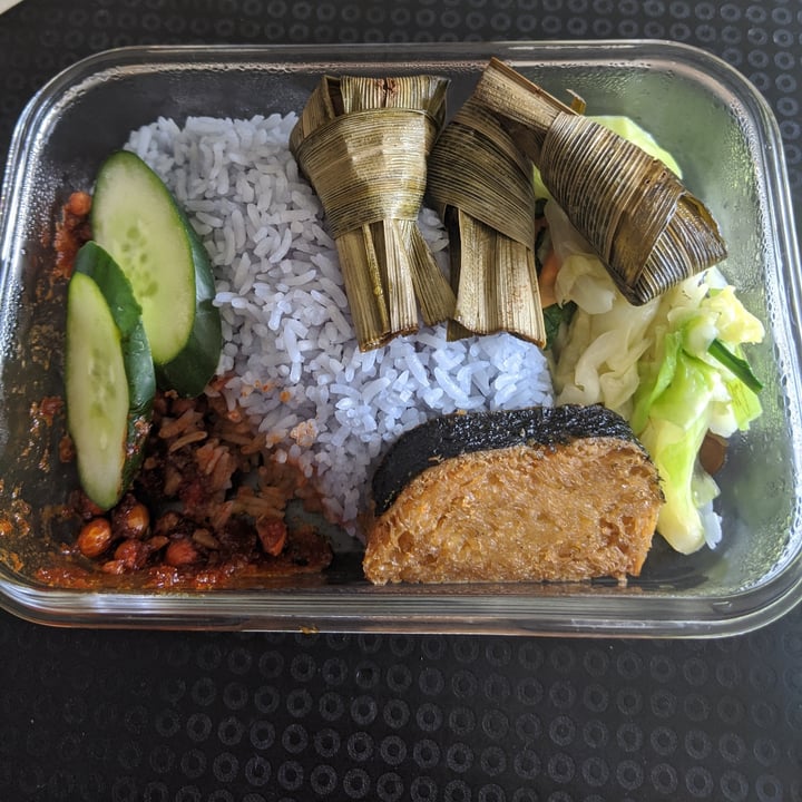 photo of Pine Tree Cafe Nasi Lemak shared by @rumblingradishes on  22 Sep 2020 - review