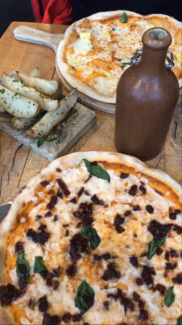 photo of The Stable, Brentford. Vegan Margherita shared by @s0phierose on  26 Dec 2019 - review