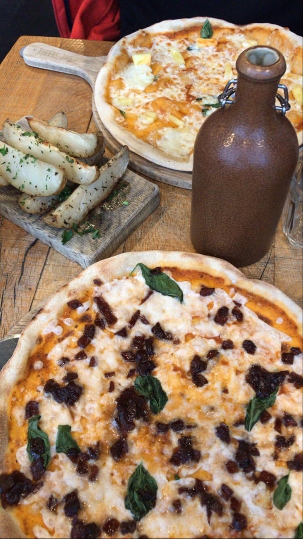 review photo of The Stable, Brentford. Vegan Margherita shared by @s0phierose on 26 Dec 2019 - review