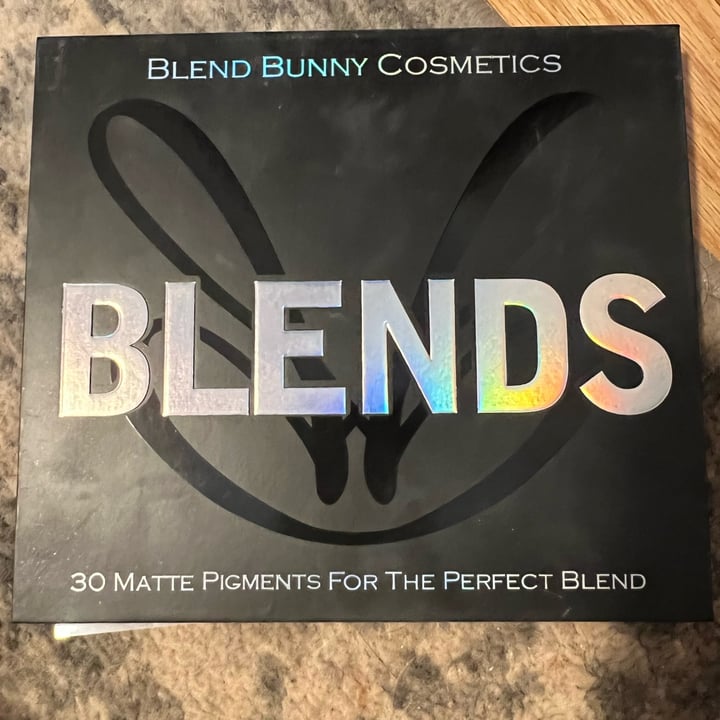 photo of Blend Bunny Cosmetics Eye Shadow Palette shared by @wahbabe on  27 Feb 2022 - review