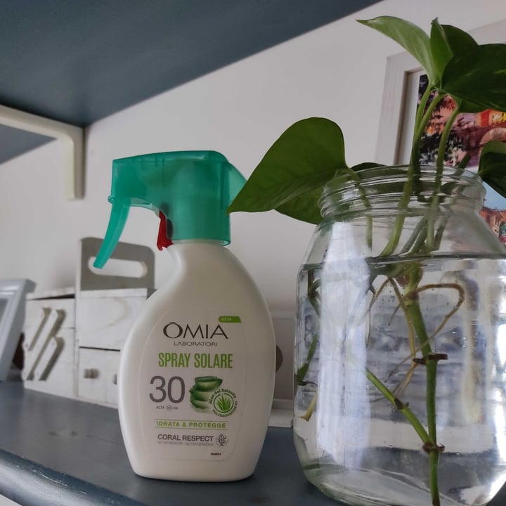 photo of Omia Laboratoires Spray solare Protezione 30 shared by @viaggiaresostenibile on  28 Apr 2022 - review