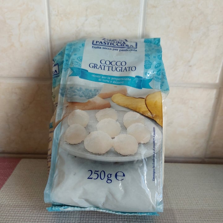 photo of Nonna pasticciera Cocco grattugiato shared by @nilo on  10 Apr 2022 - review