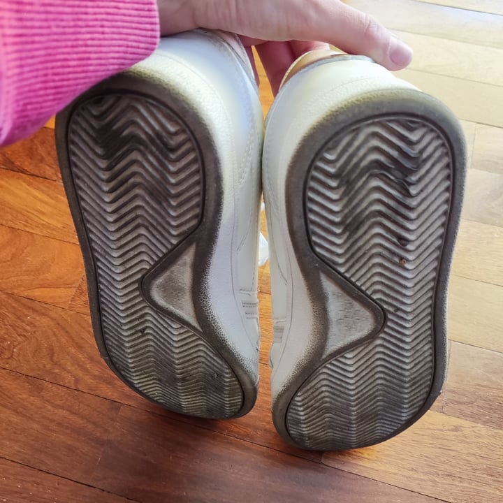 photo of Amo essere eco Sneacker Shoes shared by @chiaradigia on  23 Mar 2022 - review