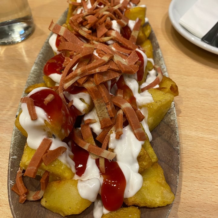 photo of A Flama Patatas bravas con bacon shared by @martinaldd on  18 Mar 2022 - review
