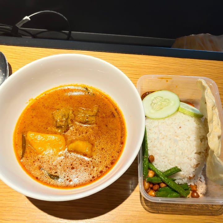 photo of 甘味林素食餐厅 Cameleon Beancurd Vegetarian Restaurant Nasi lemak shared by @stevenneoh on  11 Aug 2020 - review