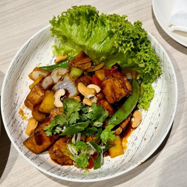 photo of iVegan Kung Pao Tofu shared by @paradoksaalinen on  14 Sep 2021 - review