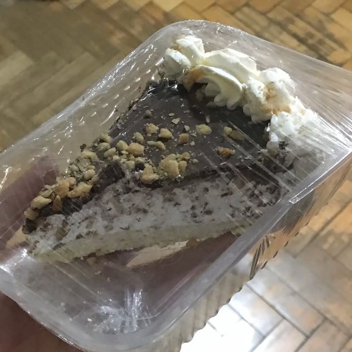 photo of Loving Hut Microcentro Marroc Cake shared by @nicolerenou on  15 Jun 2022 - review