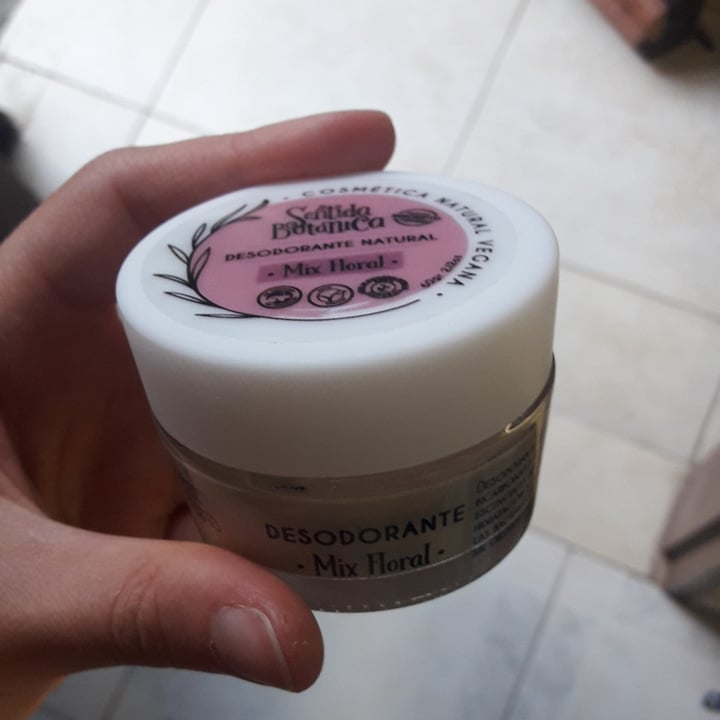 photo of Sentida Botánica Desodorante mix floral shared by @solvalentina on  23 Oct 2021 - review