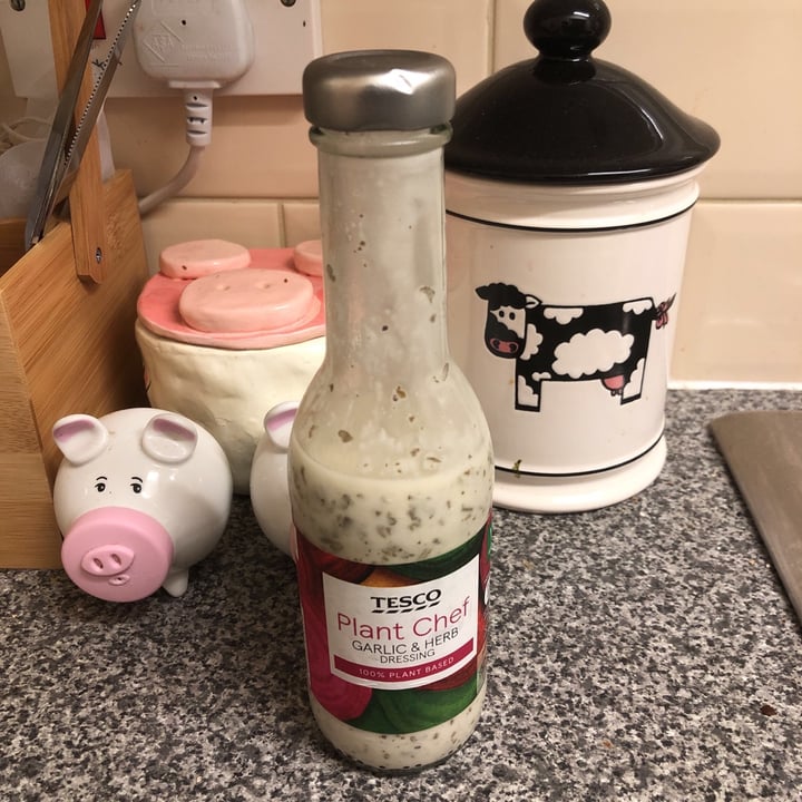 review photo of Tesco Plant Chef Garlic & herb dressing shared by @thedibeanci on 31 Aug 2021 - review