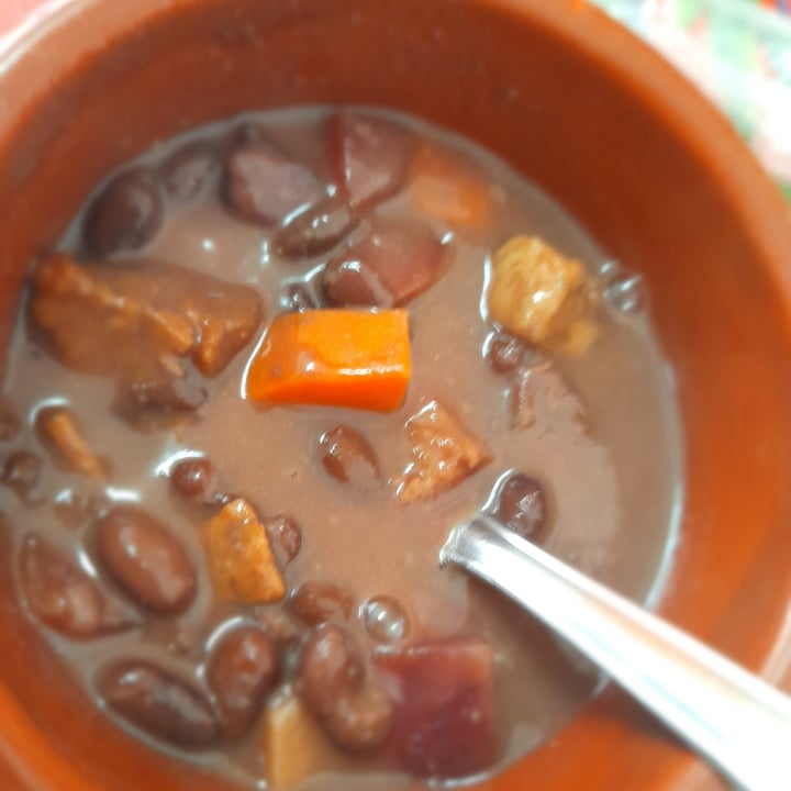 photo of Vegetao Feijoada Vegana shared by @kika2404 on  01 Jun 2022 - review