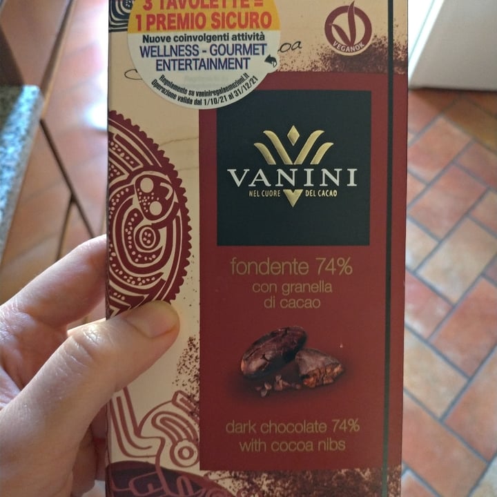 photo of Vanini Cioccolato fondente 74% con granella di cacao shared by @irene18 on  07 Apr 2022 - review