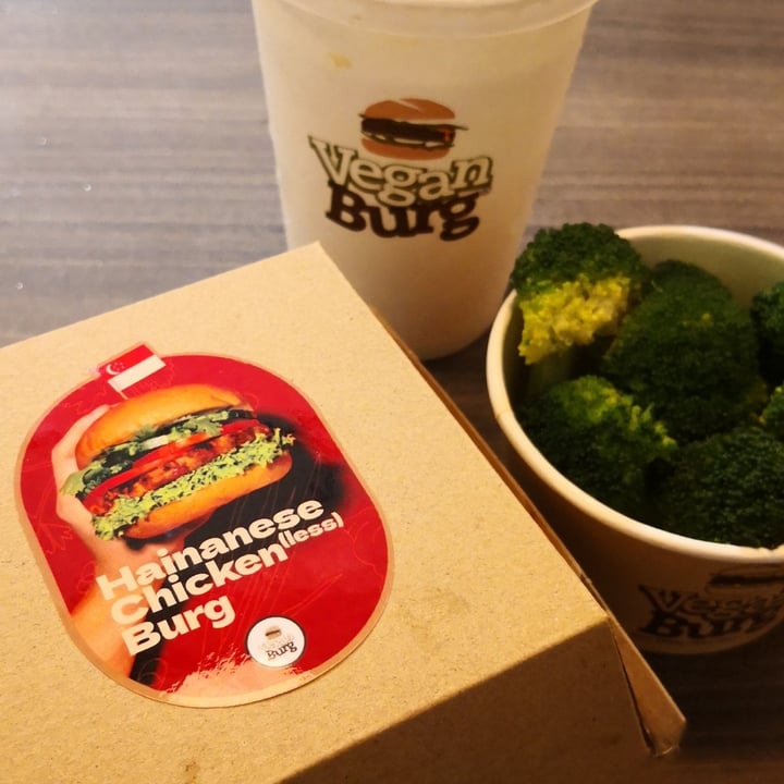 photo of VeganBurg Singapore Vegan Hainanese Chicken Burger shared by @torero on  04 Sep 2022 - review