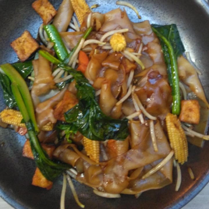 photo of Bangkok Jam Vegetarian Char Kway Teow shared by @glitteryunicorn on  13 May 2022 - review