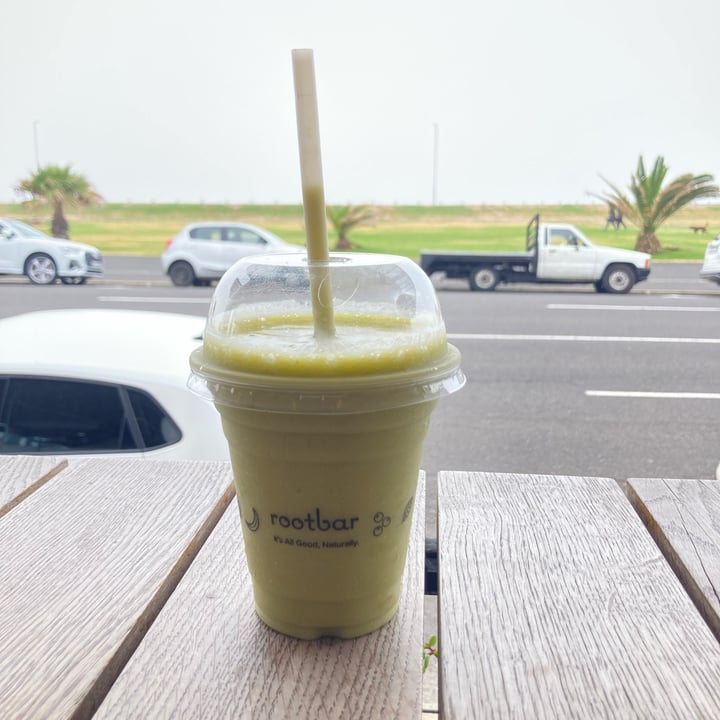 photo of rootbar Queen Green Smoothie shared by @ctveganreviews on  06 Nov 2022 - review