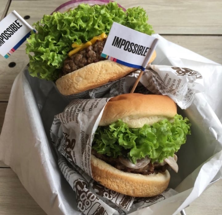 review photo of VeganBurg Singapore Smokey BBQ Burger with Impossible Patty shared by @yasminchia on 17 Feb 2021 - review