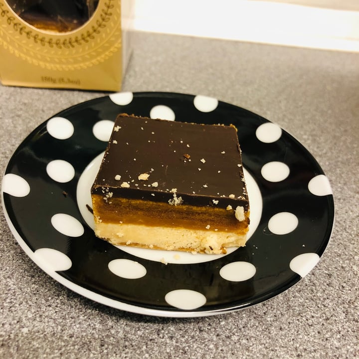 photo of Lazy Day Foods Millionaire's Shortbread shared by @blue-jay on  14 Dec 2020 - review