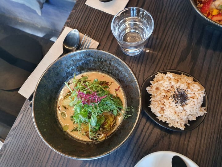 review photo of Edition Coffee Roasters Fried Sprouts With Oat Milk Miso And Puffed Barley shared by @fiore on 09 Aug 2019 - review