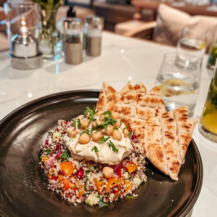 photo of Oolaa TKO Pomegranate Quinoa Tabbouleh shared by @tashacotton on  24 Aug 2021 - review