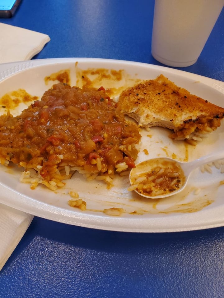 review photo of Yats Vegan White Bean Chili shared by @mishanovak on 20 Dec 2019 - review