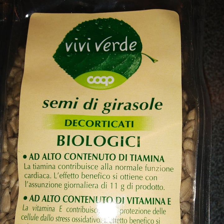 photo of Vivi Verde Coop Semi di girasole shared by @caseriantonella1967 on  11 Apr 2022 - review