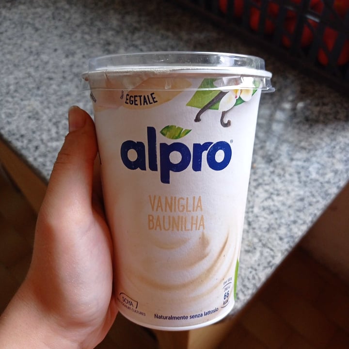 review photo of Alpro Yogurt alla vaniglia shared by @miriamdalforno on 26 Jul 2022 - review