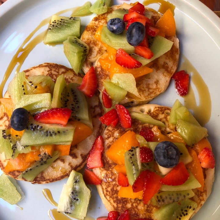 photo of Uno Caffé Olistico Pancakes Vegani Con Frutta shared by @victoriantonioni on  02 Nov 2022 - review