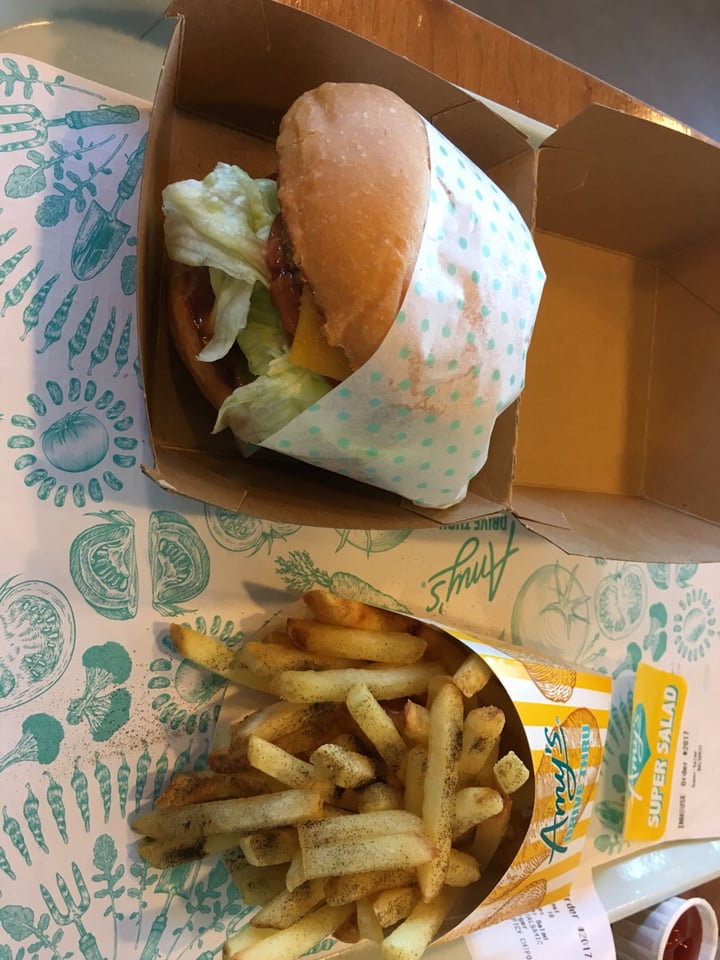 photo of Amy's Drive Thru Amy’s Fries shared by @jaybuh on  06 Mar 2019 - review
