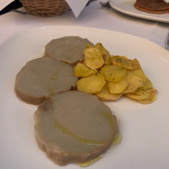 photo of Il Lughino Scaloppine di seitan al vino bianco shared by @mamy on  06 Sep 2021 - review