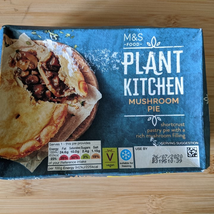 photo of Plant Kitchen (M&S) Mushroom Pie shared by @noemig on  27 Jul 2020 - review