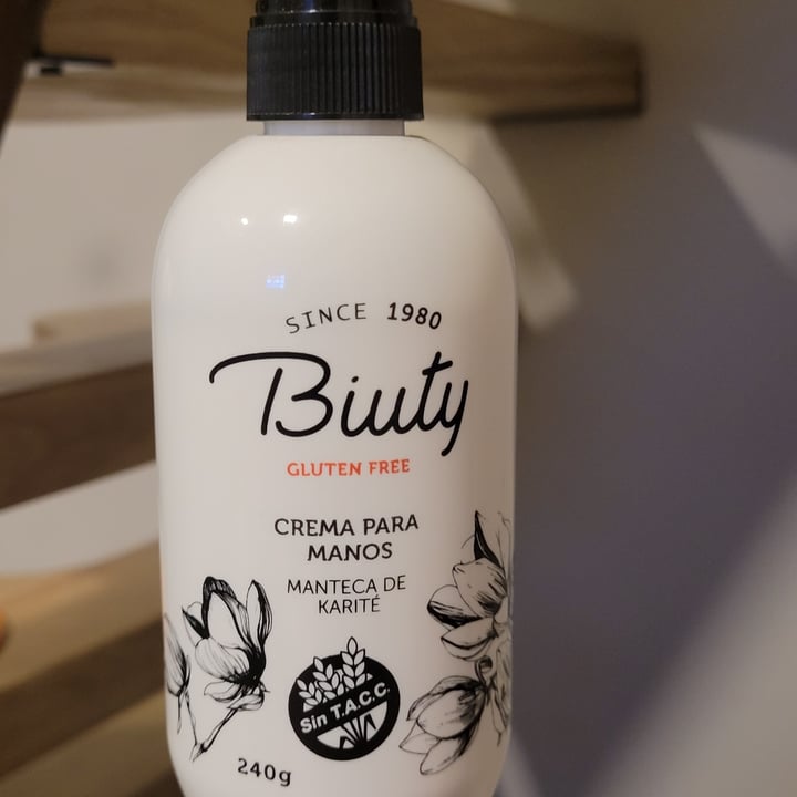photo of Biuty Crema para manos. shared by @vedevegan on  18 Jul 2022 - review