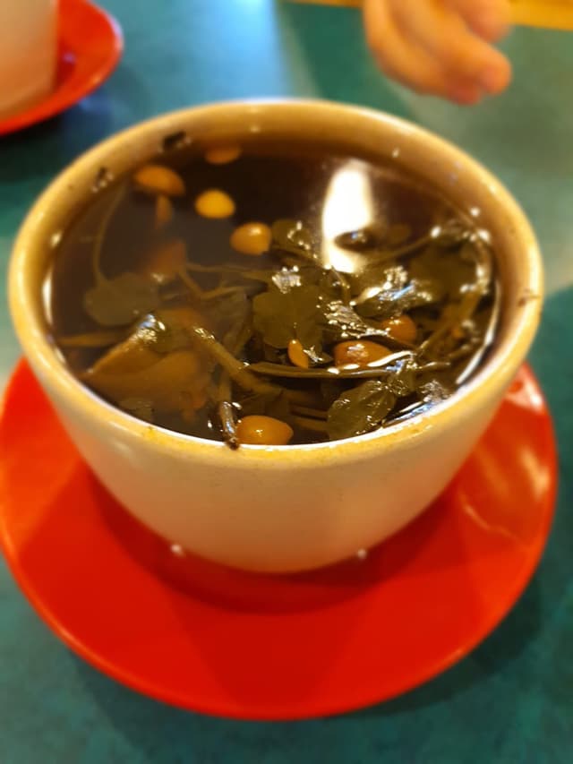Foto del piatto “Watercress and monkey head mushroom soup”