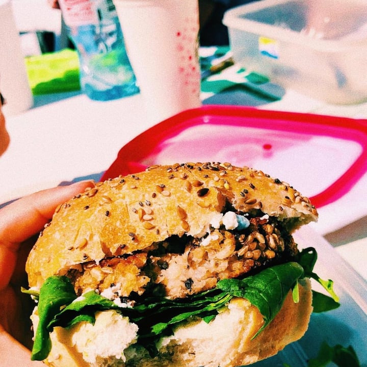 review photo of Casa Mhia Hamburguesa Americana shared by @florcalcagno on 18 Aug 2020 - review