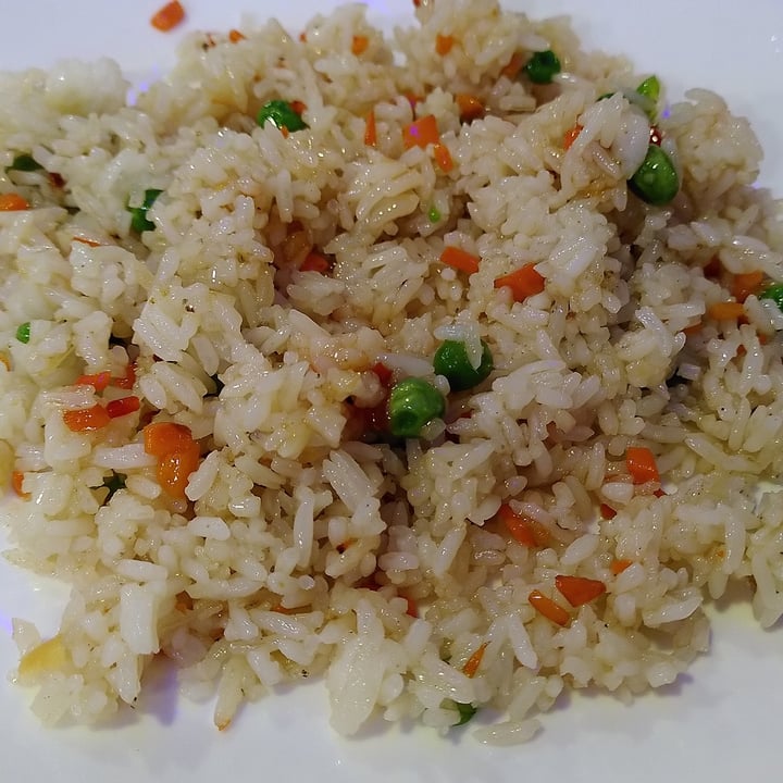 photo of Fuxiang Arroz frito tres delicias (100x100 vegetal) shared by @nayaralupo on  10 Dec 2021 - review