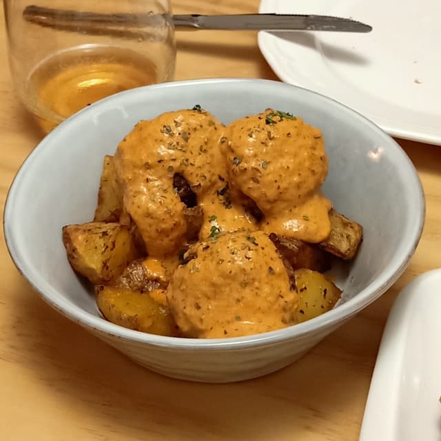 Photo of the dish “Albóndigas caseras”
