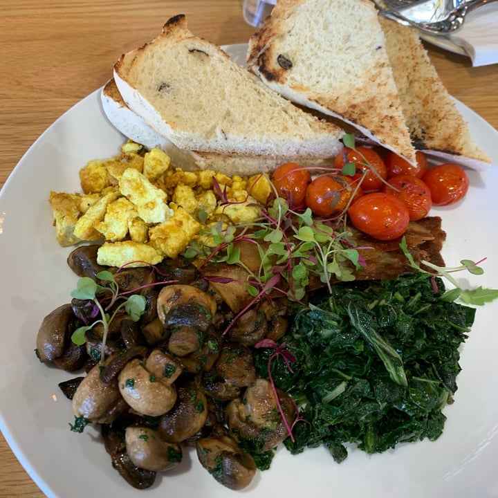 review photo of Kaylee's Eatery Greenhouse Breakfast shared by @lalab2063 on 10 Nov 2020 - review