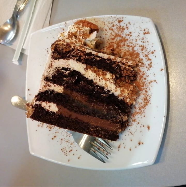 photo of Gia Vegan Pastry Shop Queque De Chocolate Y Pecanas shared by @crisb30 on  25 Aug 2022 - review