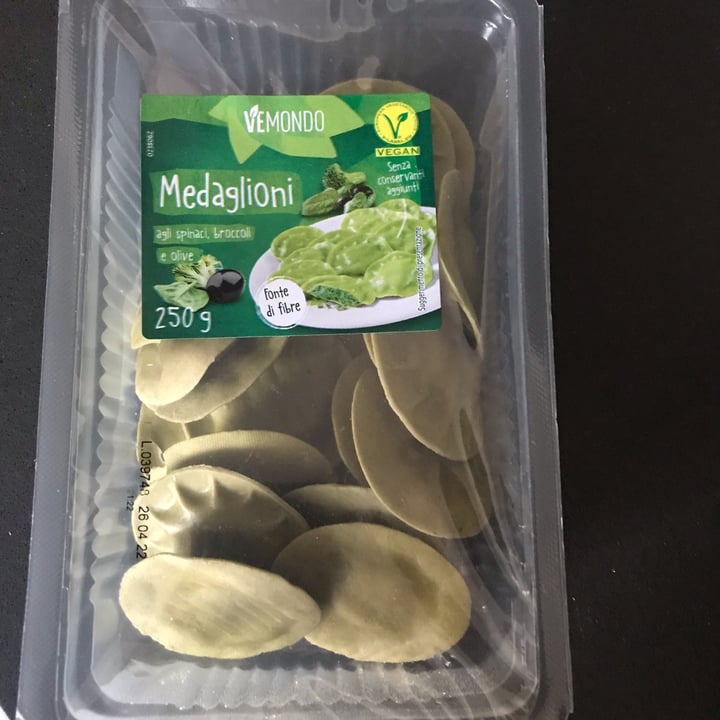review photo of Vemondo Medaglioni Agli Spinaci, Broccoli E Olive shared by @cinzia1964 on 02 Apr 2022 - review