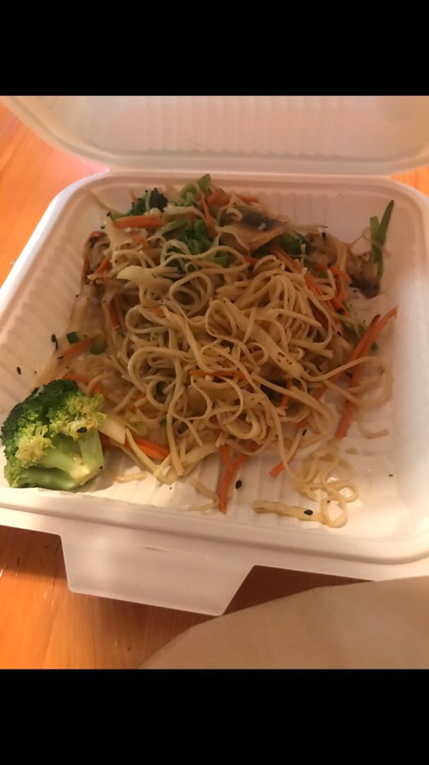 photo of Loving Hut Soba Noodles shared by @em3720 on  02 Apr 2020 - review