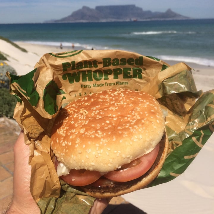 photo of Burger King Table View (Drive-thru) Plantbased Whopper shared by @upmyeco on  18 Sep 2021 - review
